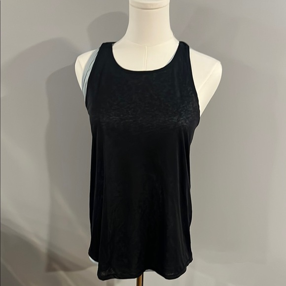 All in Motion Black and White Relaxed Tank Top - Picture 1 of 3